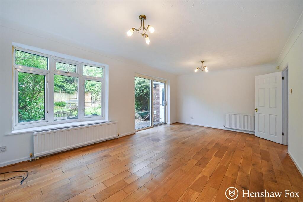 Ph8_5913554 - Copy.jpg