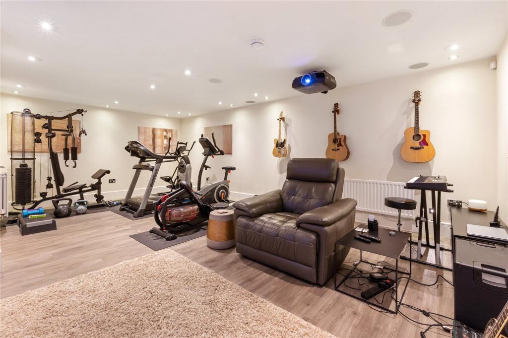 Cinema/Entertainment