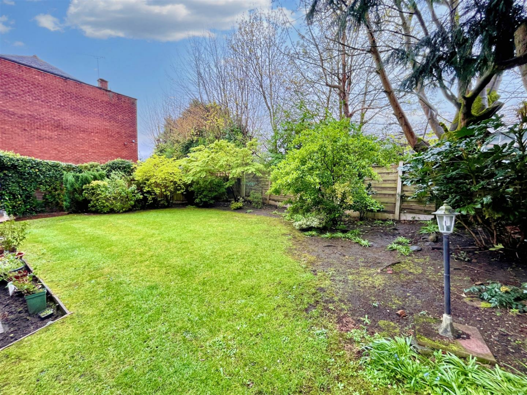 Gardens Aspect 3