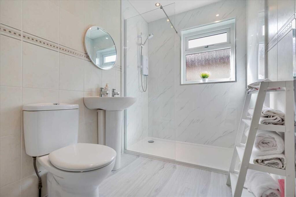 Shower Room (1)