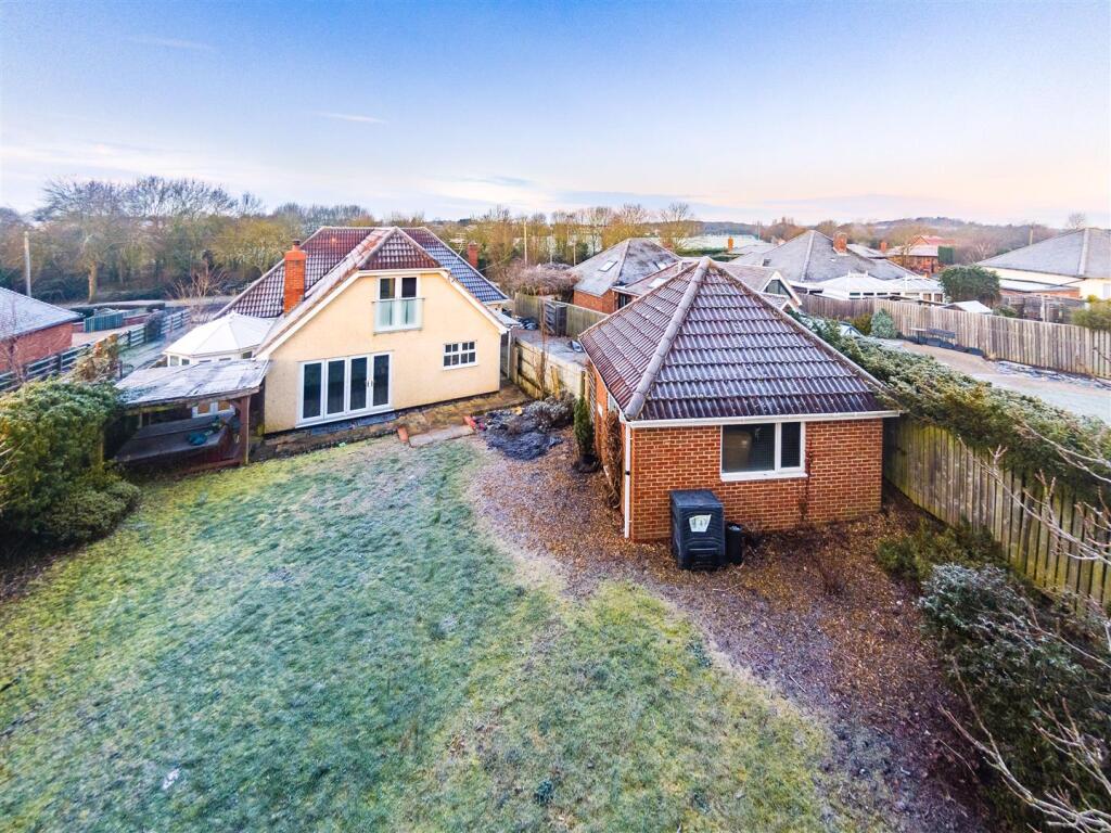 74 Hookhams Lane aerial-3 (1).jpg