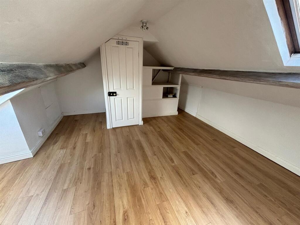 Bed 4/Attic