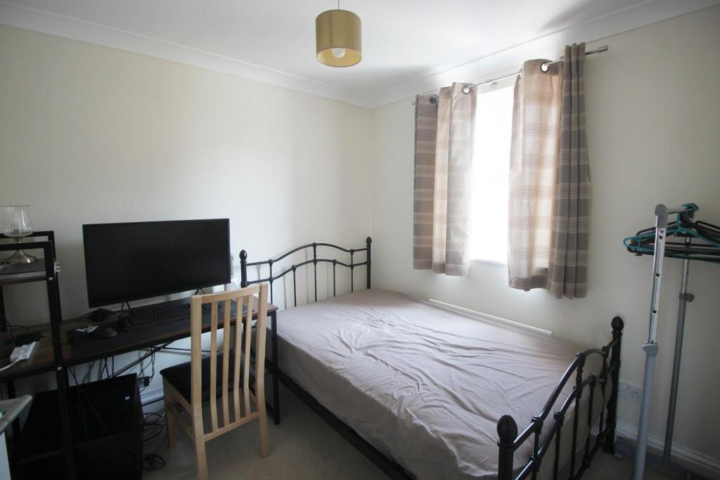 Bed 3.JPG