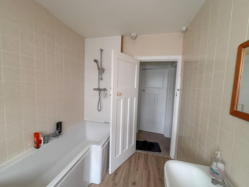 marketcls847595511-11-2025__17-13-16_IMG_8651_e...