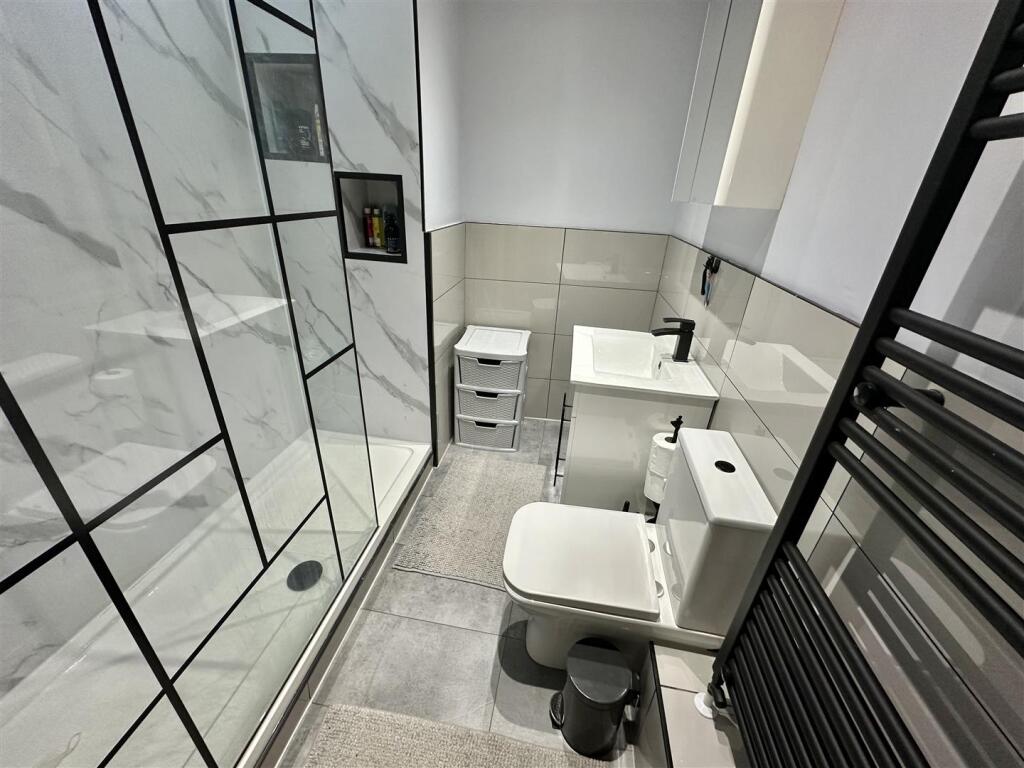 Bramleys Estate Agents - Wakefield Road - Liversed