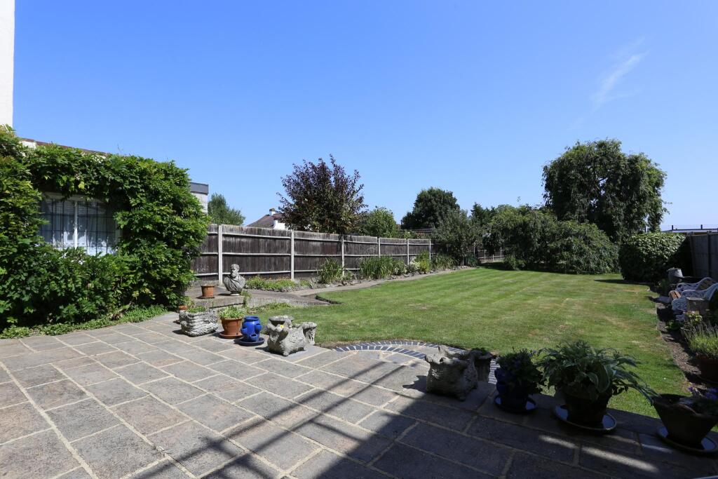 58d9fba6a13baa248b3f51762e07b4d089cbd3a7_thmb_lg