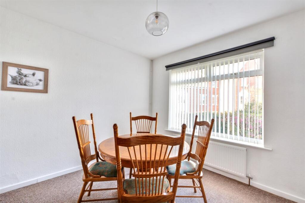 Dining Room_1.jpeg