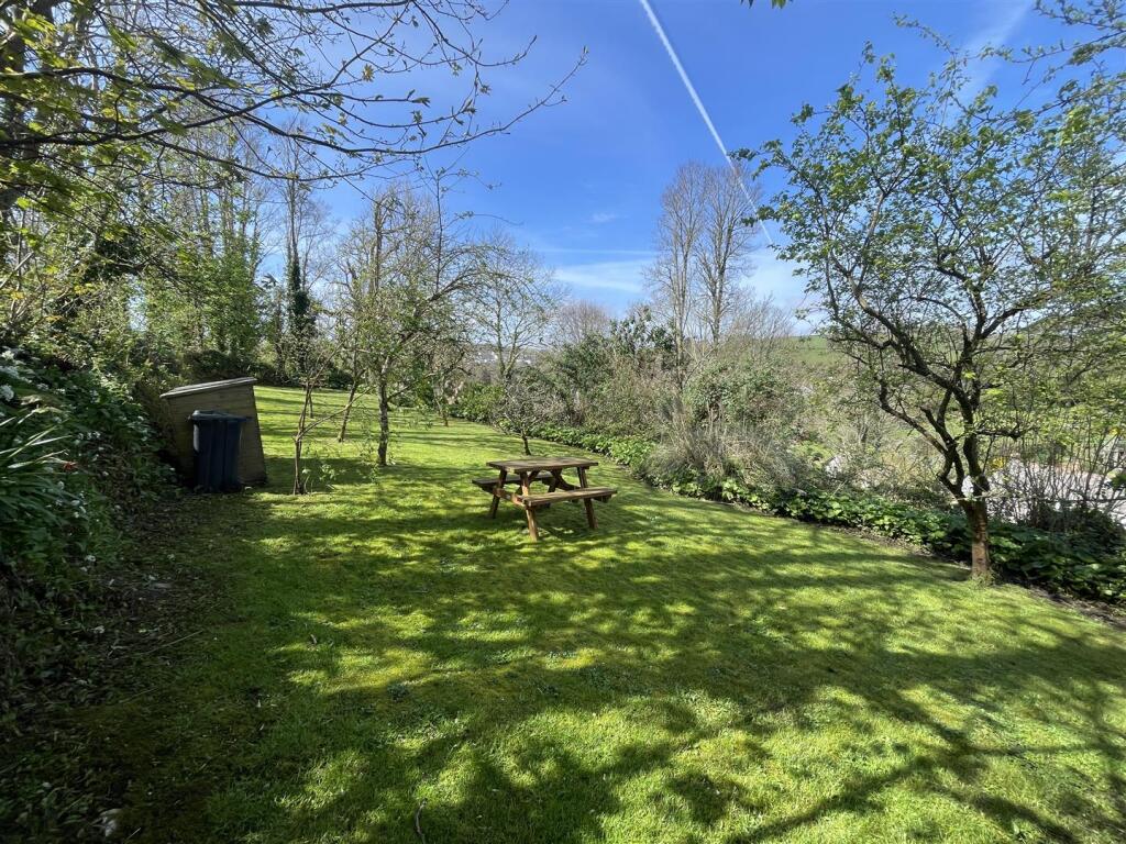 garden 3