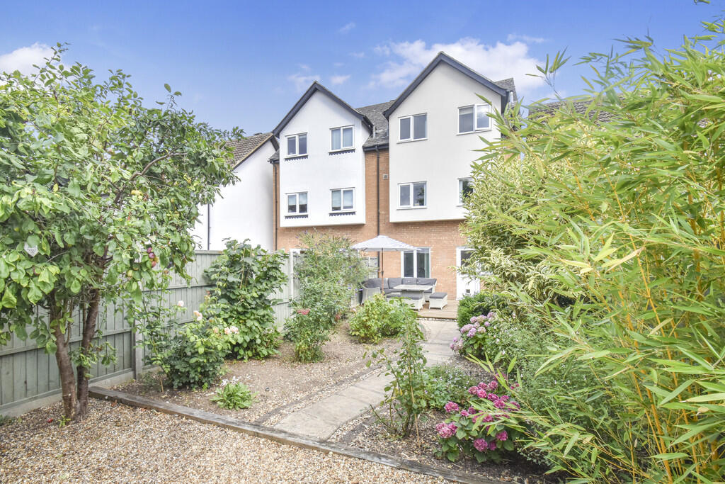 1340707_202508181...