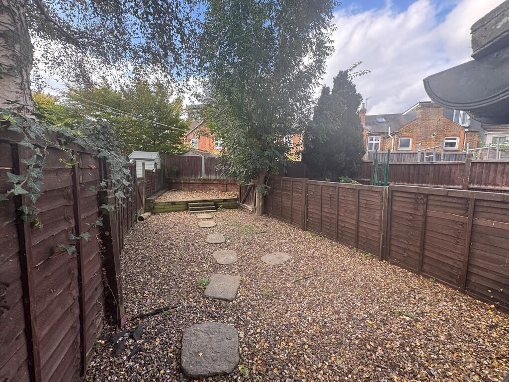 69 Guildford Park...