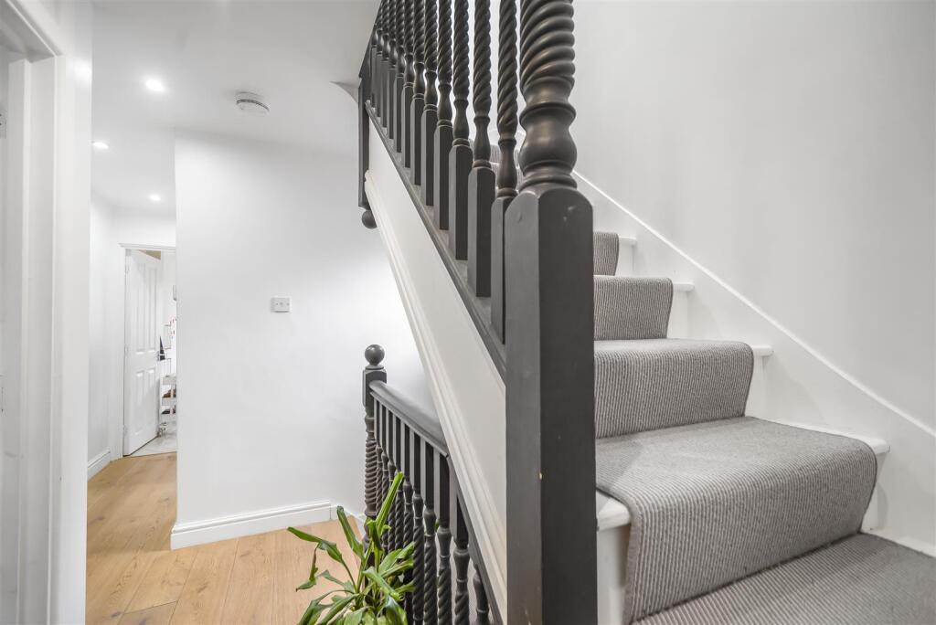 20 Stanley_Road_London__SW14_7DZ-23.jpg