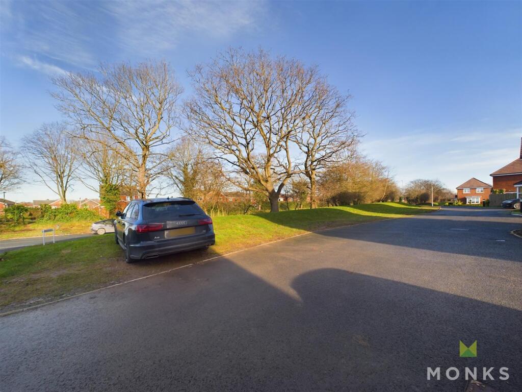 CAM01520G0-PR0131-STILL015.jpg