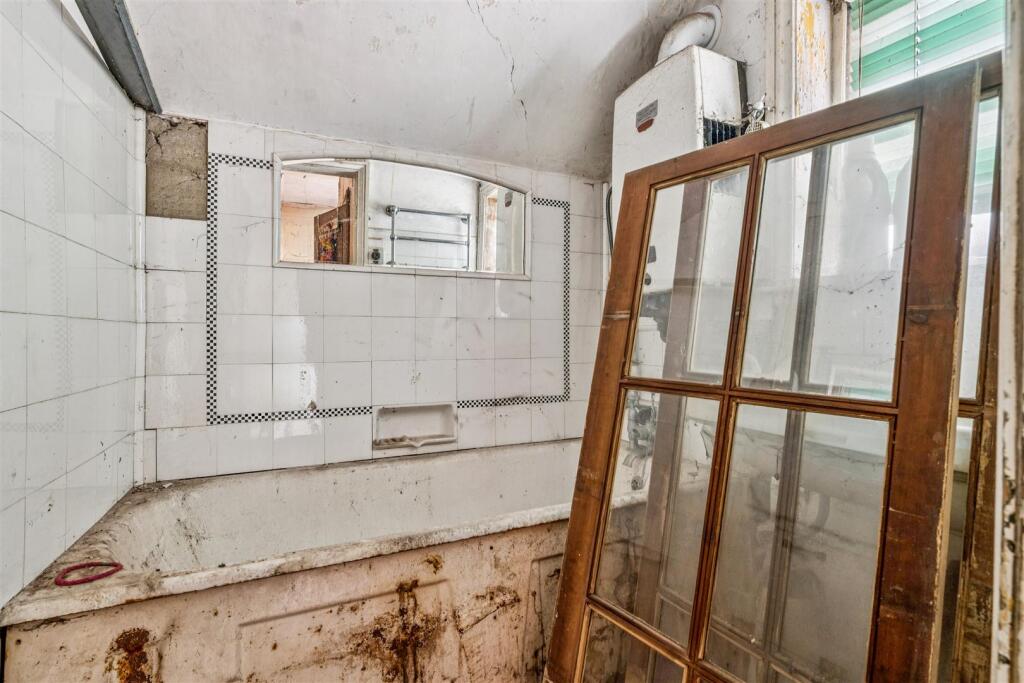Marlborough Crescent, W4 - FOR SALE