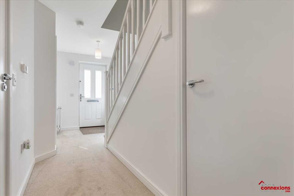 Entrance Hallway (1)