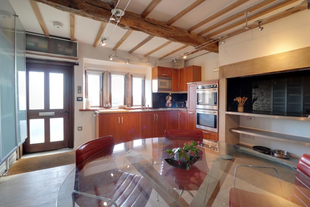 Kitchen diner