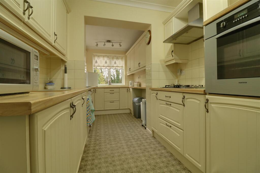 img_4258-img_4260.jpg