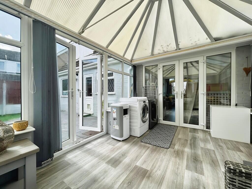 42cb1e4c-WhatsApp...