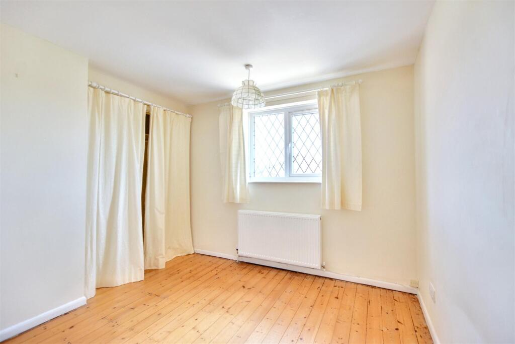 Bedroom 1_1.jpeg