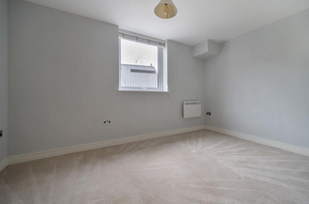 1295474-9-6825df5...