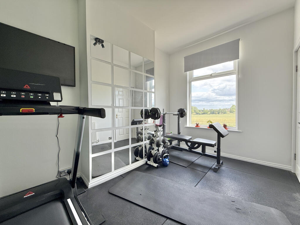 Bedroom 4/Gym