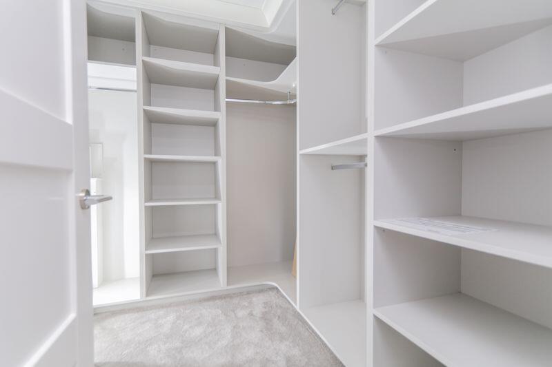 Walk-in Wardrobe