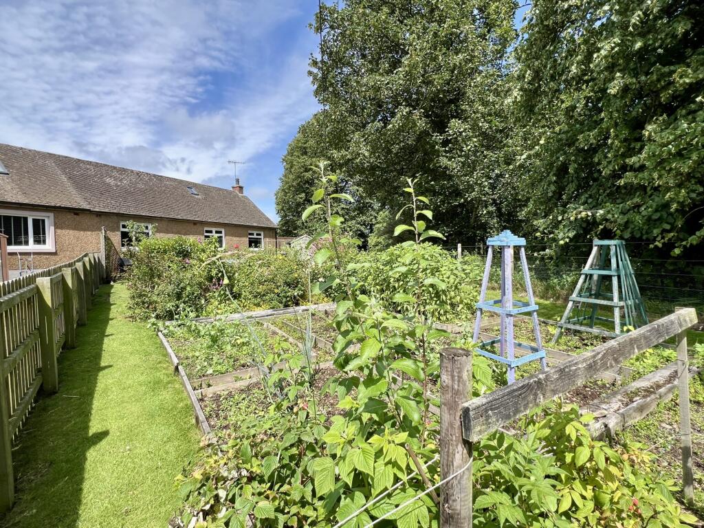 2 Queenshill Park, Ringford - Williamson and Henry