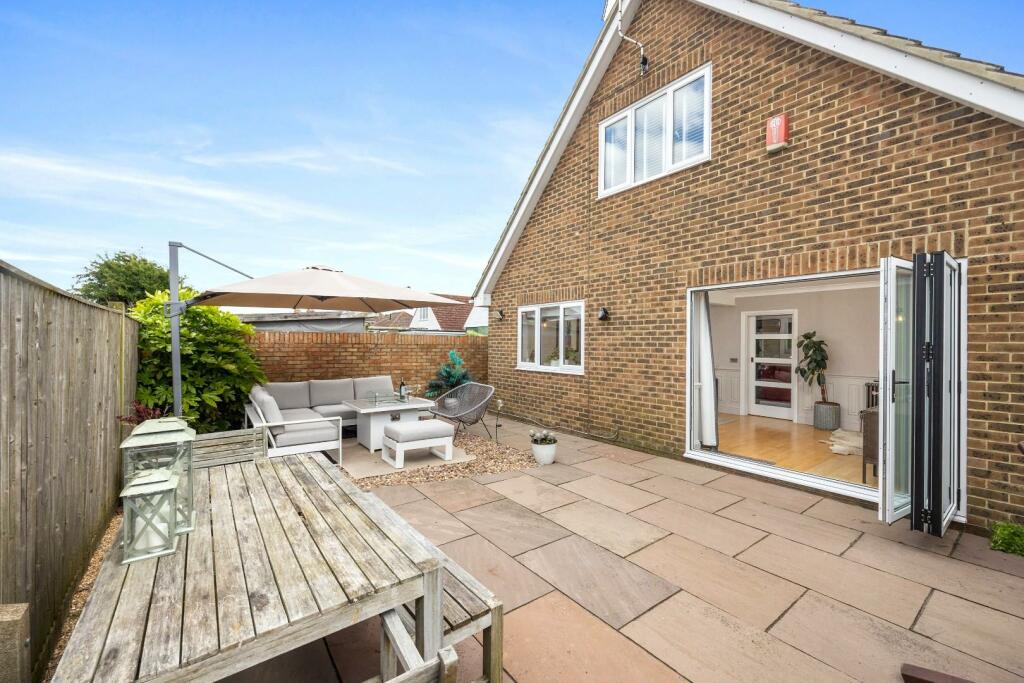 Alexandra Road 19 Lancing-004.jpg