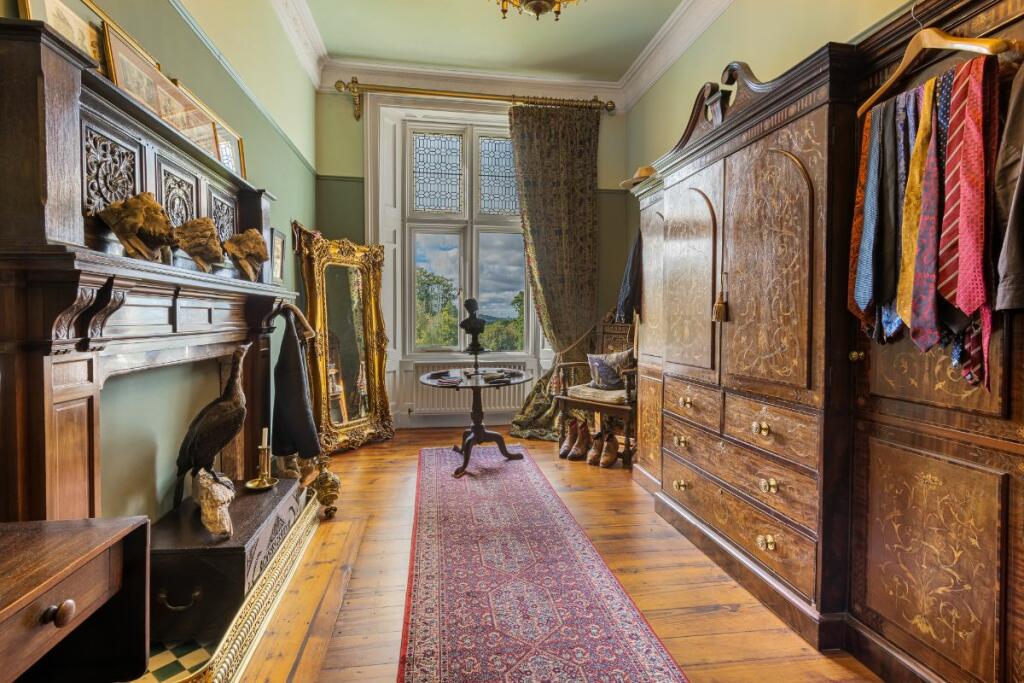 &#34;His&#34; Dressing room