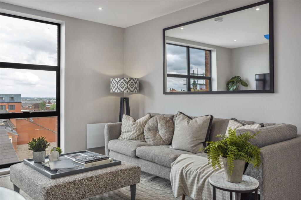 Show Apartment