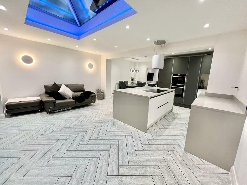 PHOTO-2023-11-30-13-37-18 (13).jpg