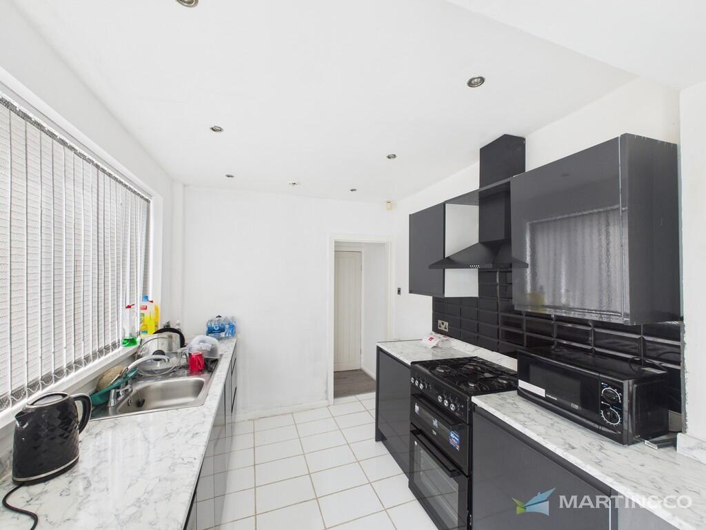 CAM02318G0-PR0532...