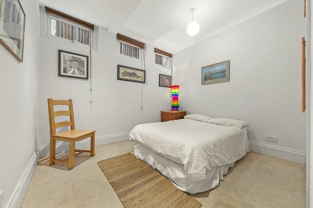 Bedroom (2).jpg