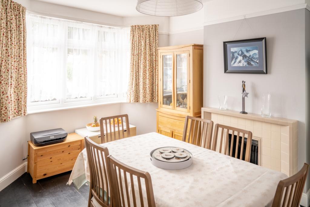 20220712142214 - 74R07856-HDR - 3 Chepstow Road, F