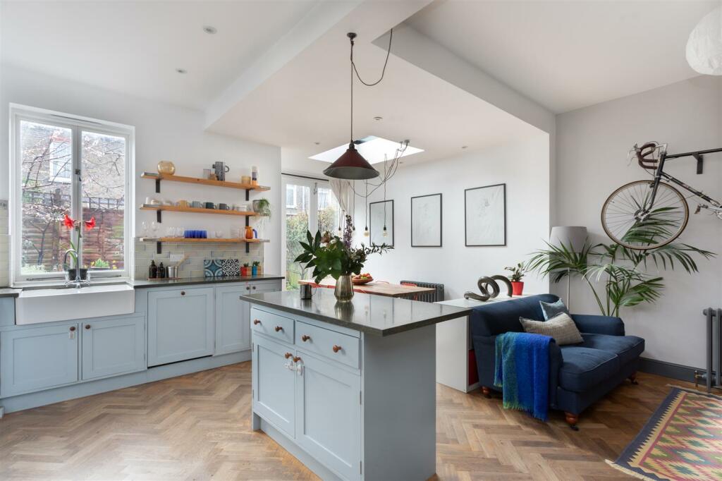 23 Fletcher Lane-04.jpg