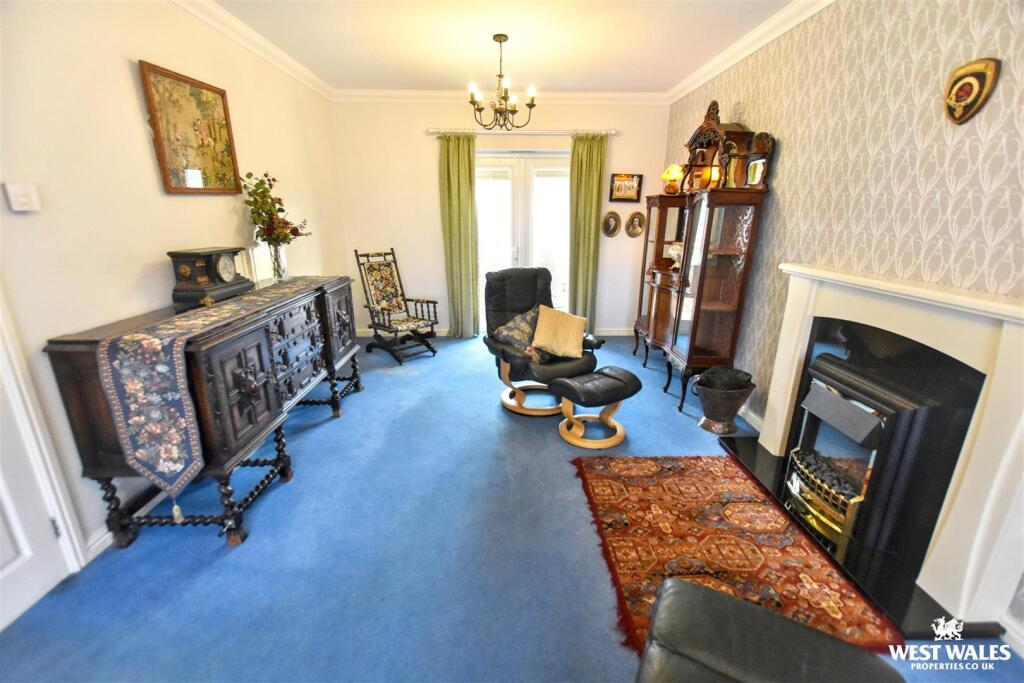 15 - 2025-12-13T103405.445.jpg