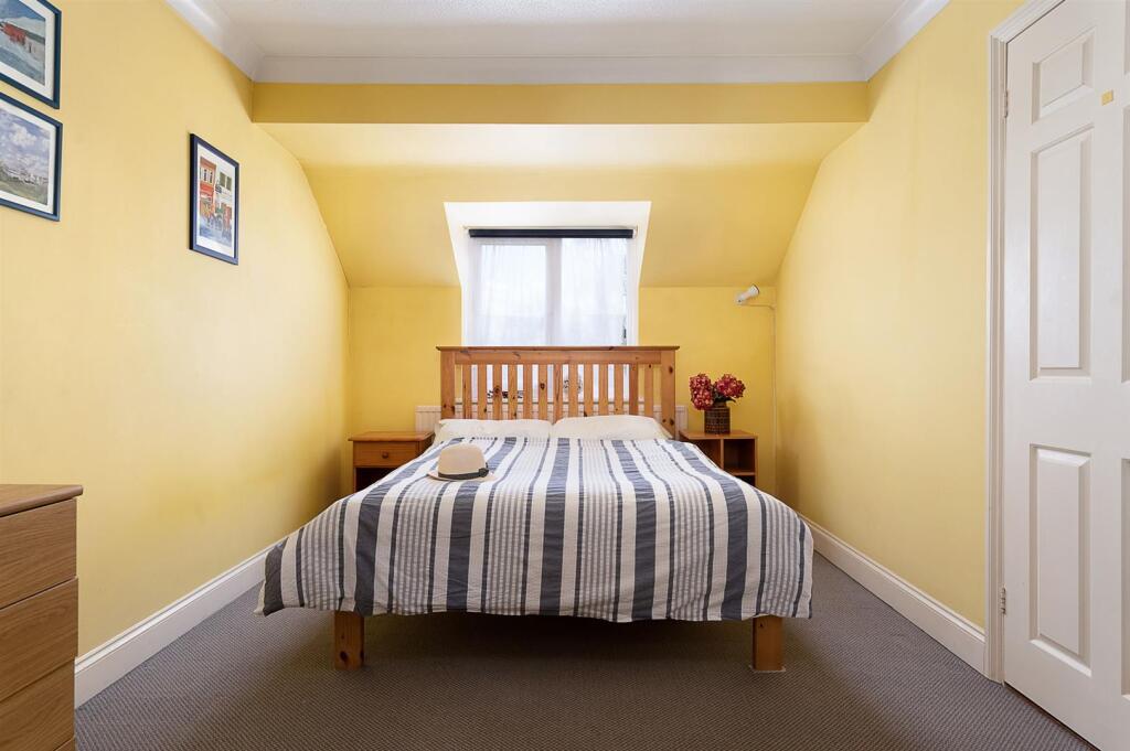 Bedroom 2.jpg