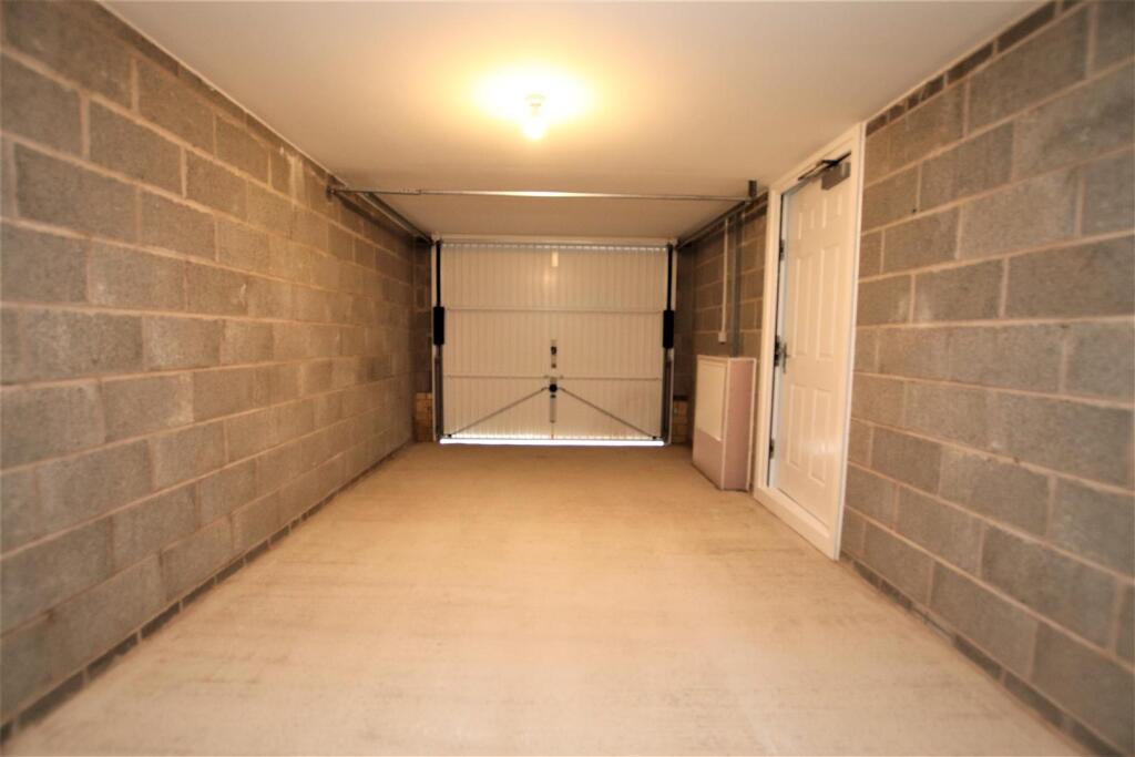 garage.jpg