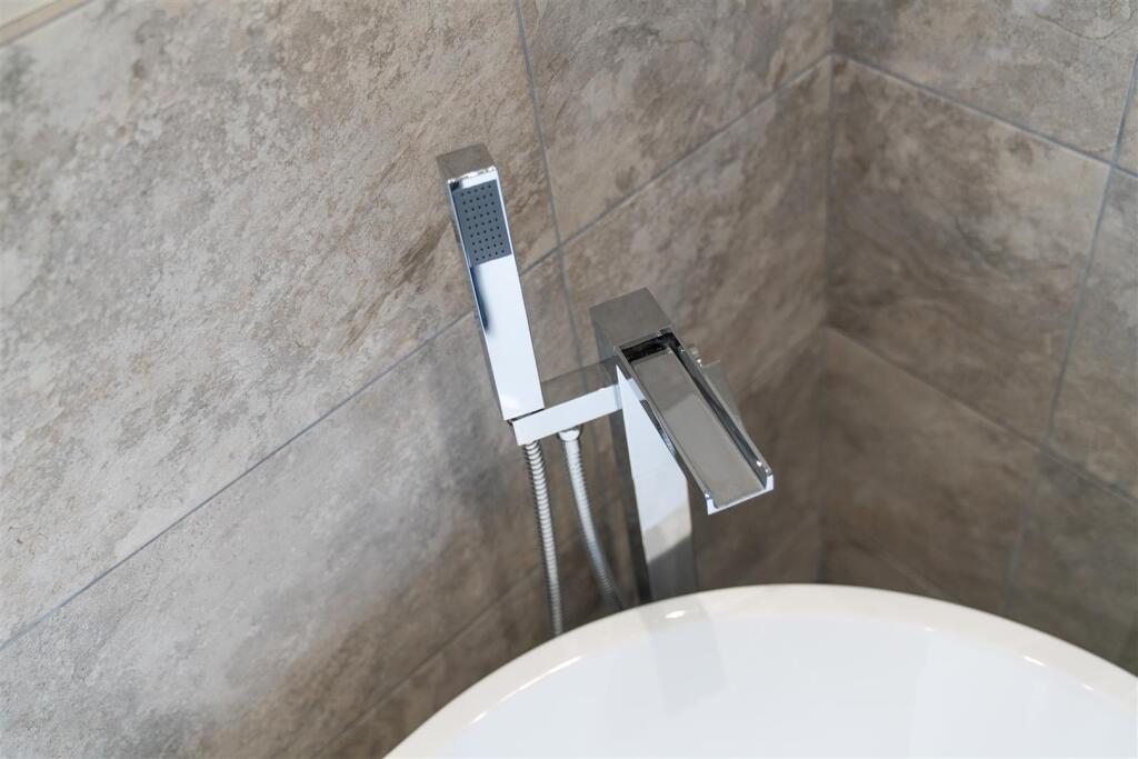 Bathrooms-4.jpg