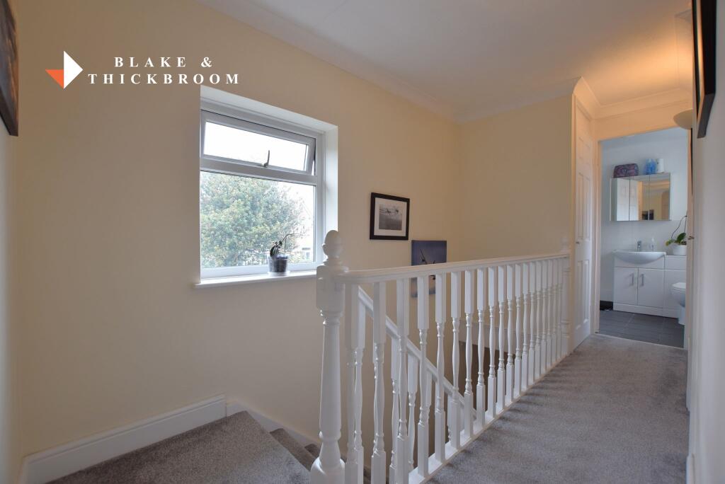 FIRST FLOOR LANDING