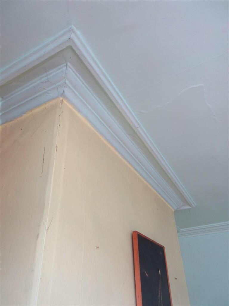 7 Hartshorne Road Front Room Coving.jpg