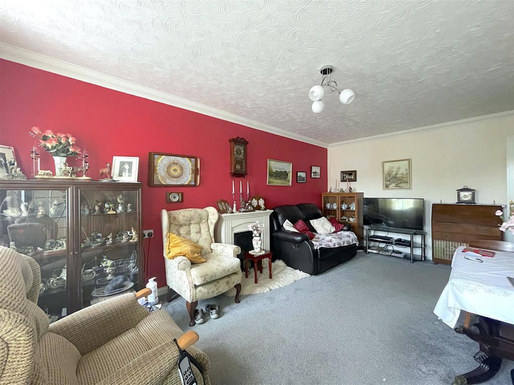 Living Room (3).jpeg