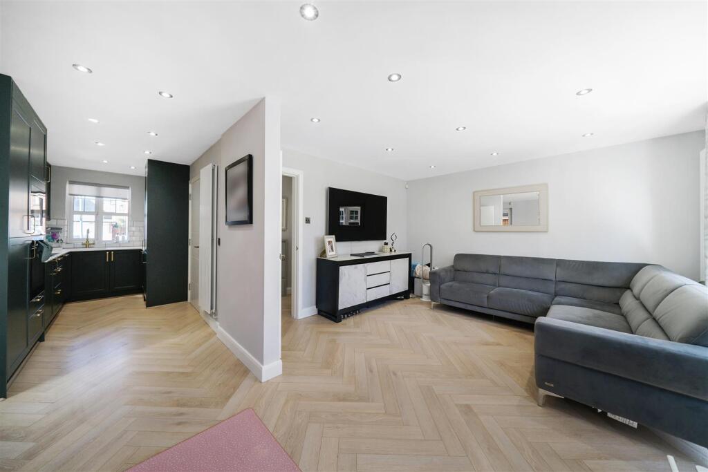 39 Fielders Way, Shenley - NrxhJ3cZKvypVYZ2KMlj.jp