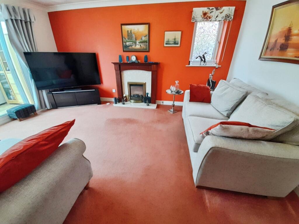 pbox-living_room-334040.jpg