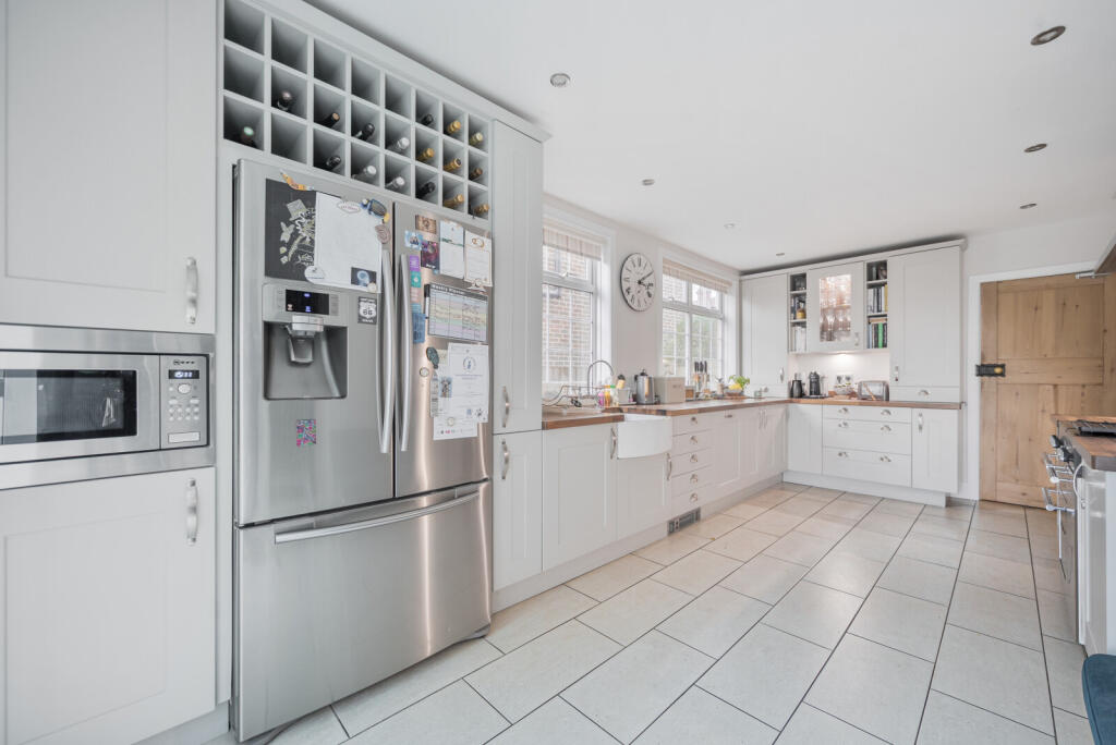 1375929-24-690e1f...