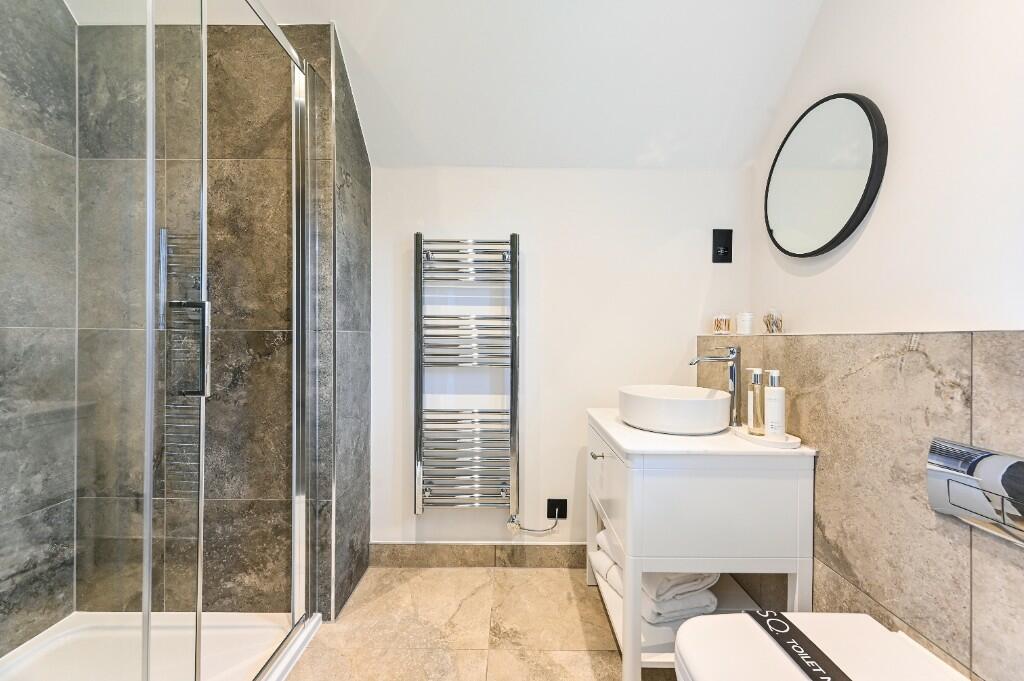 Bedroom 2 En-suite