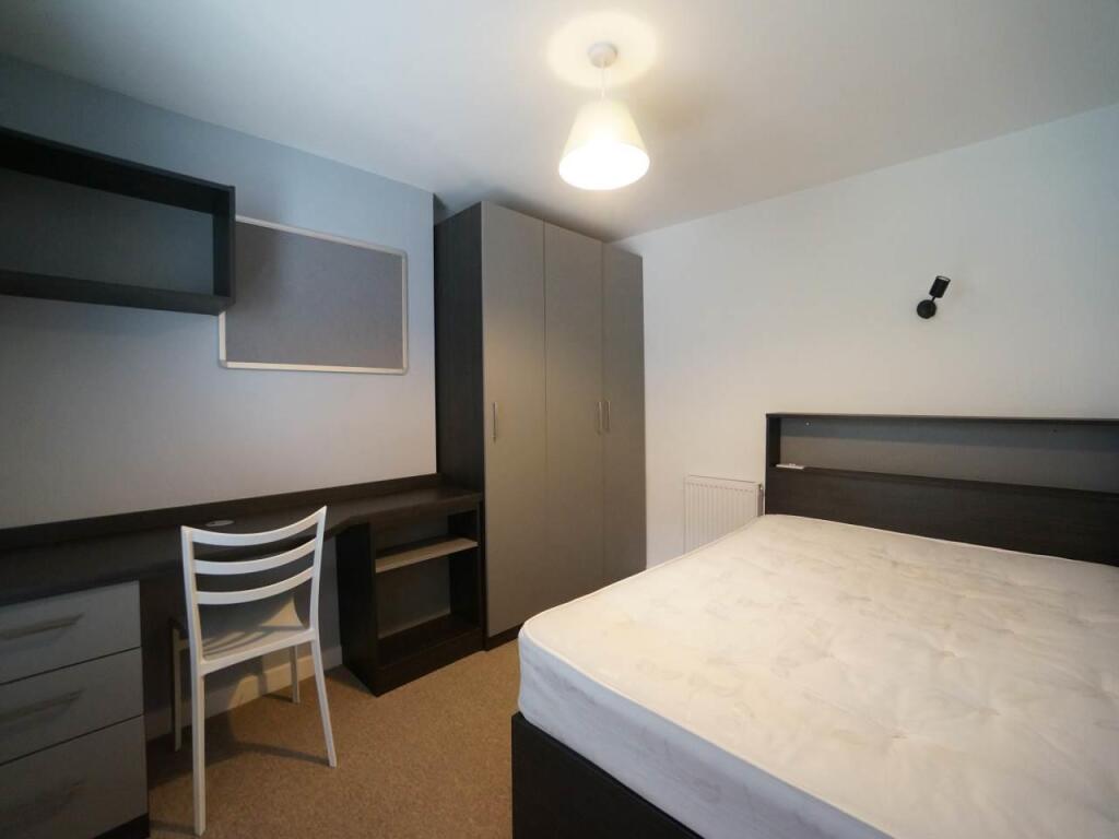 Bedroom 2.JPG