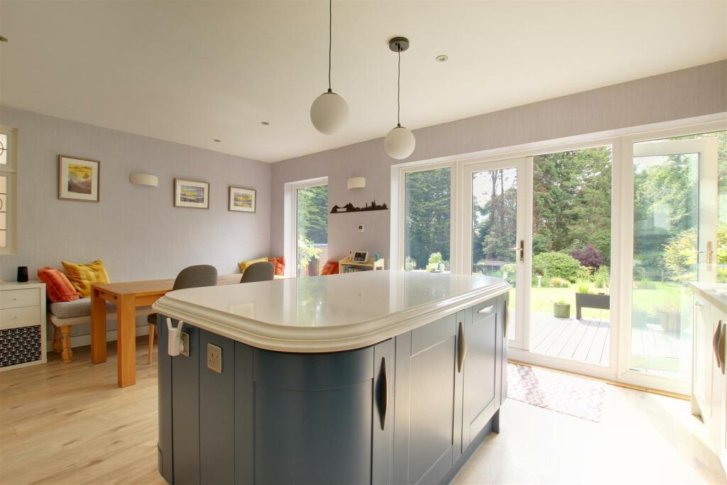 COMBINED DAY ROOM AND KITCHEN