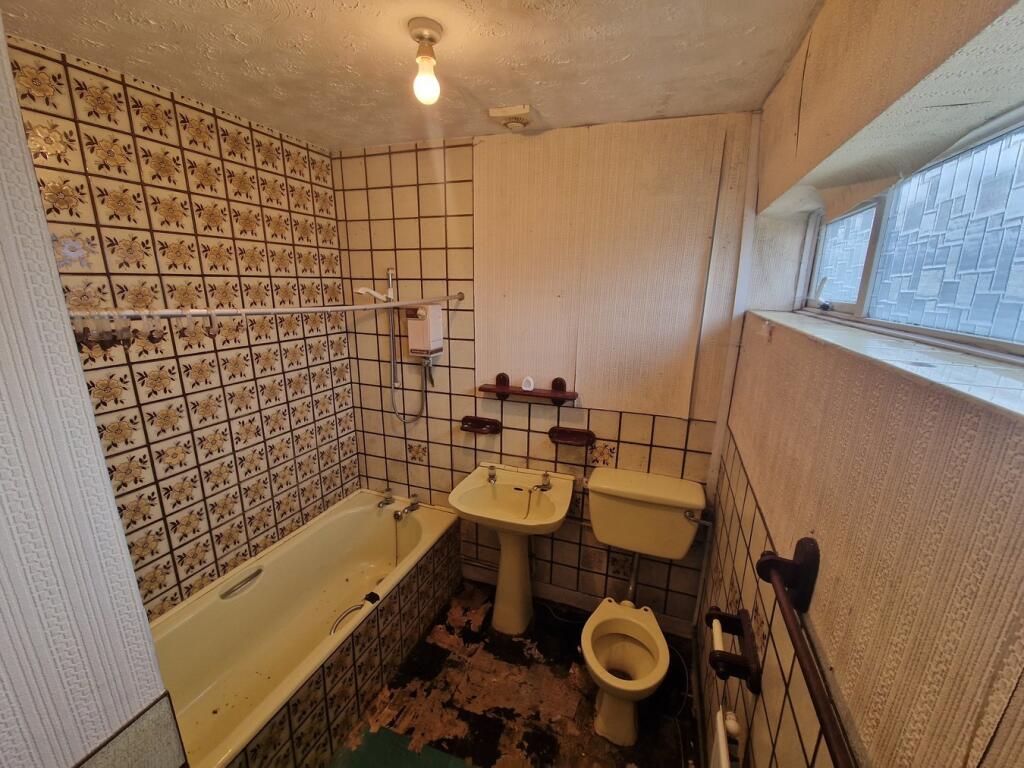 Main Bathroom