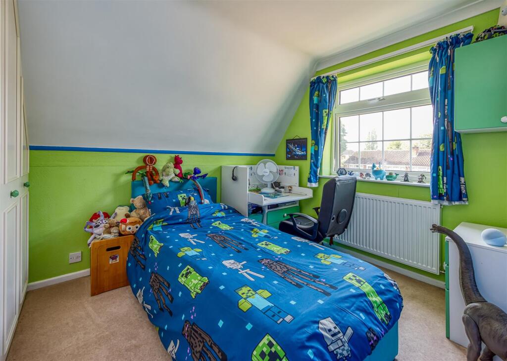 2 Reynolds Close-AUG25-1.jpg