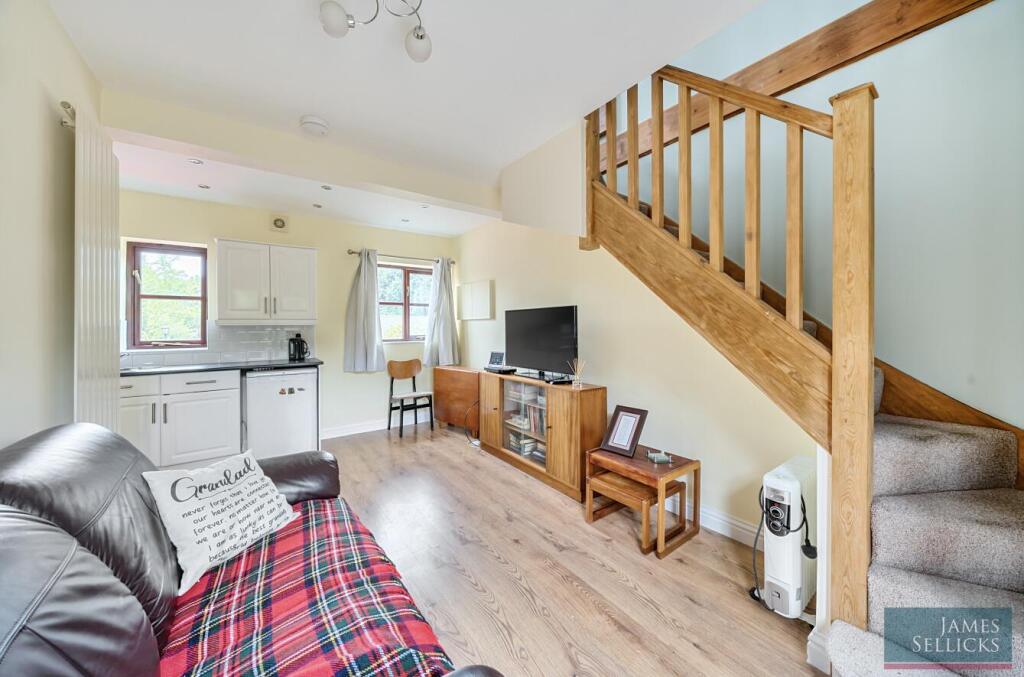 Annexe - Sitting room/kitchen area